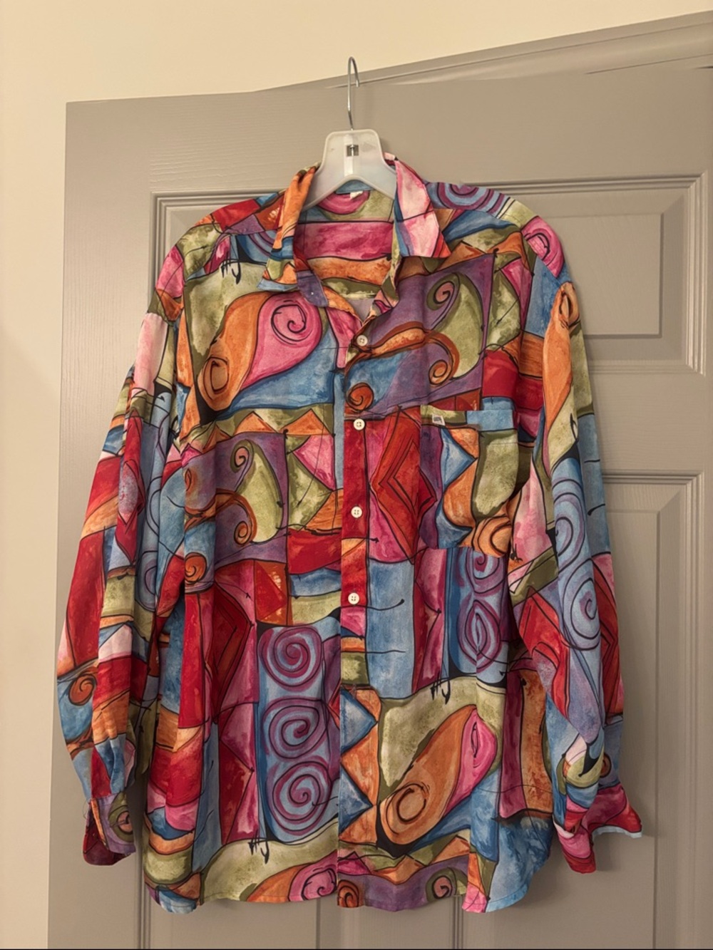 Vintage GUESS Men’s Abstract Multicolor Button-Up Shirt
